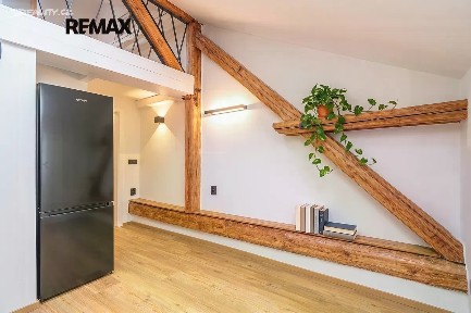 Pronájem bytu 2+kk 48 m² Komenského, Hradec Králové