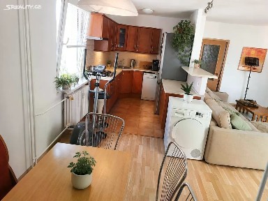 Prodej bytu 3+1 76 m² Štichova, Praha - Háje