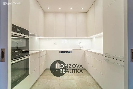 Pronájem bytu 3+1 105 m² Vostrovská, Praha - Dejvice