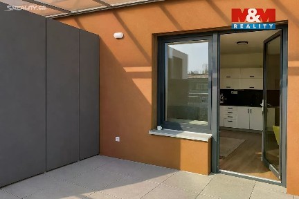 Pronájem bytu 1+kk 24 m² Tovární, Znojmo