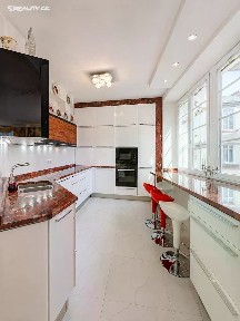 Prodej bytu 5+1 173 m² Pláničkova, Praha - Veleslavín