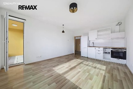 Prodej bytu 2+kk 46 m² Oty Bubeníčka, Praha - Uhříněves