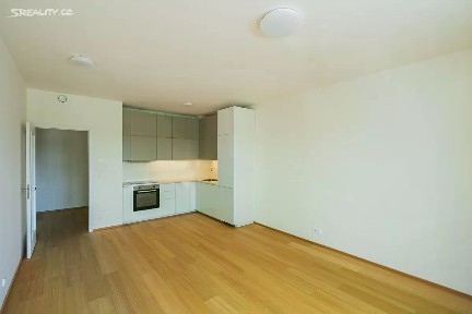 Pronájem bytu 2+kk 53 m² V Třešňovce, Praha - Hrdlořezy