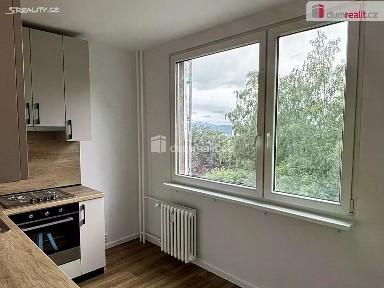Pronájem bytu 2+1 66 m² Jizerská, Ústí nad Labem - Severní Terasa