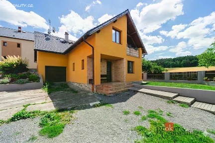 Prodej rodinného domu 198 m², pozemek 456 m²