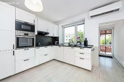 Prodej rodinného domu 210 m², pozemek 375 m²