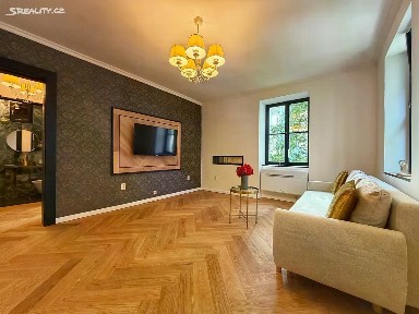 Prodej bytu 2+kk 45 m² Matoušova, Praha - Smíchov