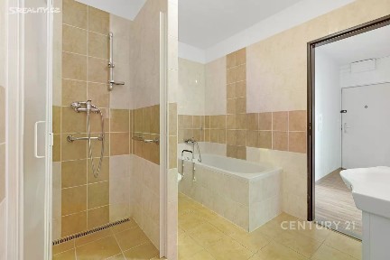 Prodej bytu 3+1 77 m² Teplická, Praha - Střížkov