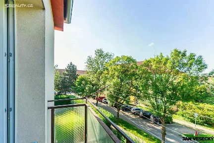 Pronájem bytu 2+kk 49 m² Luštěnická, Praha - Kbely