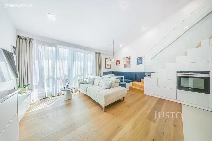 Prodej bytu 2+kk 75 m² Stupkova, Praha - Holešovice