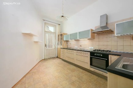 Pronájem bytu 3+1 112 m² V. P. Čkalova, Praha - Bubeneč