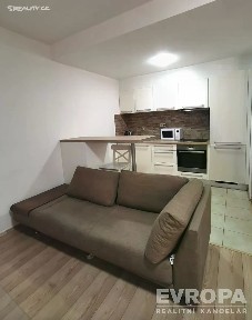 Pronájem bytu 3+kk 75 m² Heinemannova, Praha - Dejvice
