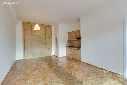 Pronájem bytu 1+1 45 m² Kolbenova, Praha - Vysočany