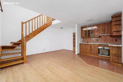 Pronájem rodinného domu 73 m², pozemek 114 m² Na Štěpnici, Rosice