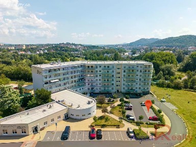 Prodej bytu 3+kk 72 m² Chebská, Karlovy Vary - Dvory