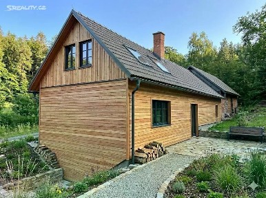Ostředek, Benešov, Vráž