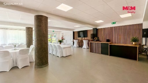 Pronájem obchodního prostoru 210 m²