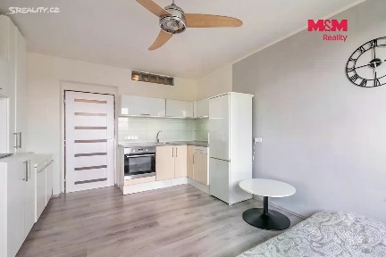 Pronájem bytu 1+kk 21 m² Moskevská, Kladno