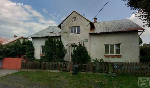 Prodej rodinného domu 378 m², pozemek 1507 m²
