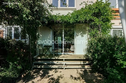 Pronájem rodinného domu 160 m², pozemek 170 m² Dvouletky, Praha - Strašnice