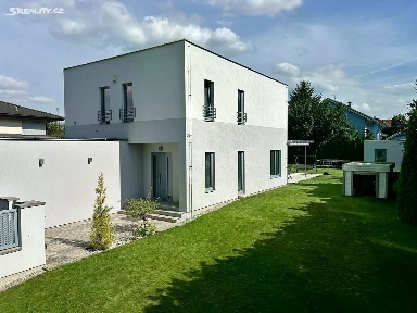 Prodej rodinného domu 217 m², pozemek 1004 m²