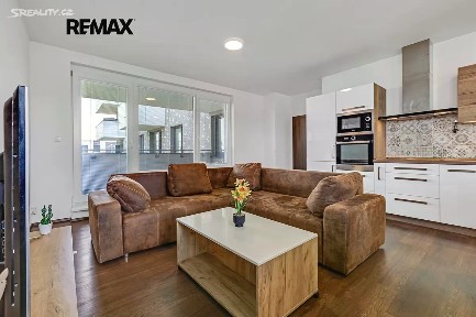 Prodej bytu 4+kk 107 m² Kryšpínova, Praha - Dolní Měcholupy