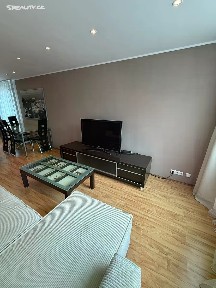 Pronájem bytu 2+kk 50 m² Odlehlá, Praha - Vysočany