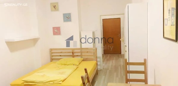Pronájem bytu 1+kk 30 m² Sokolovská, Praha - Karlín