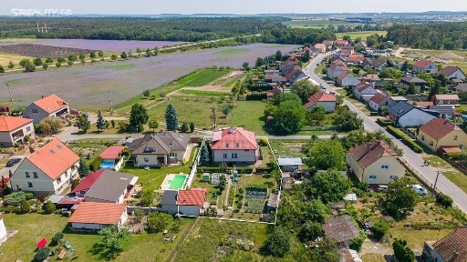 Nová, Veltruby