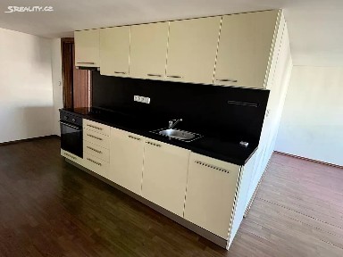 Pronájem bytu 2+kk 52 m² nám. Soukenné, Liberec - Liberec II-Nové Město