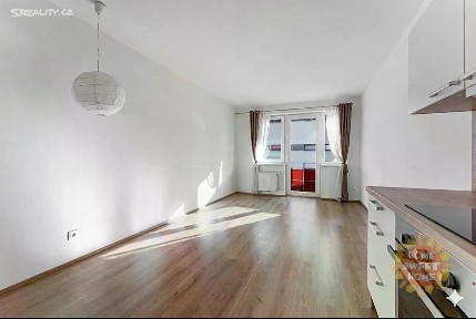 Pronájem bytu 1+kk 32 m² U Hostavického potoka, Praha - Hostavice