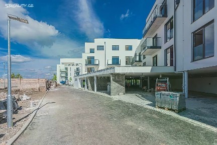 Prodej bytu 1+kk 38 m² Koutníkova, Hradec Králové - Plotiště nad Labem