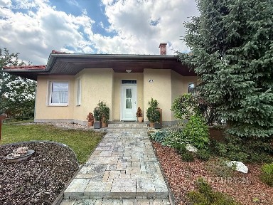 Pronájem rodinného domu 110 m², pozemek 594 m² Zelená, Babice u Rosic