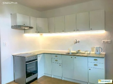 Pronájem rodinného domu 82 m², pozemek 200 m² Velenka
