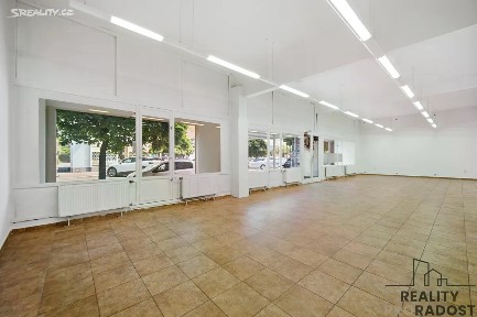 Pronájem obchodního prostoru 230 m²