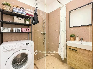 Pronájem bytu 2+1 55 m² Dukelských bojovníků, Znojmo
