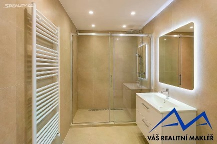 Prodej bytu 3+1 60 m² Šimáčkova, Ostrava - Mariánské Hory