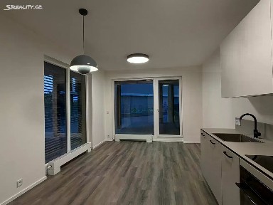 Pronájem bytu 2+kk 135 m² Praha - Praha 10