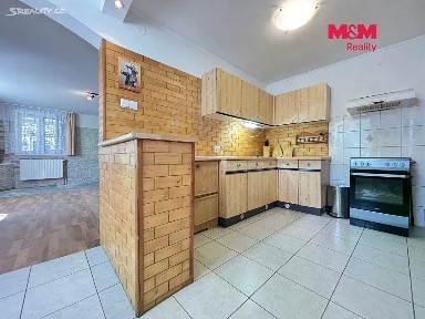 Prodej rodinného domu 90 m², pozemek 934 m²