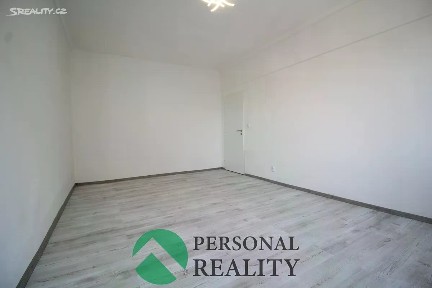 Pronájem bytu 2+1 62 m² Jednoty, Sokolov