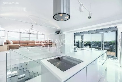 Pronájem bytu atypický 135 m² V kapslovně, Praha - Žižkov