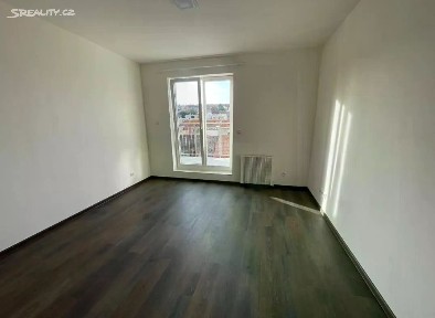 Pronájem bytu 2+kk 45 m² Husitská, Praha - Žižkov