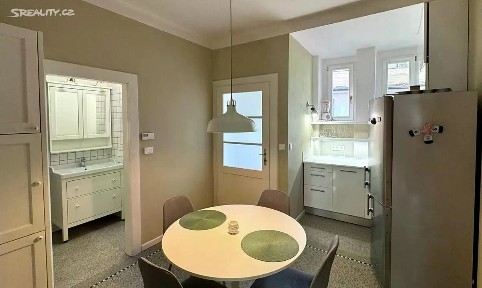 Pronájem bytu 3+1 67 m² Vyšehradská, Praha - Nové Město