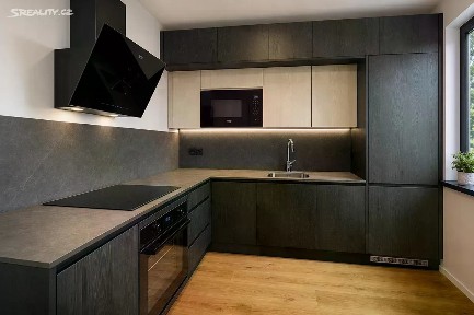 Pronájem bytu 2+kk 48 m² Mezitraťová, Praha - Hrdlořezy
