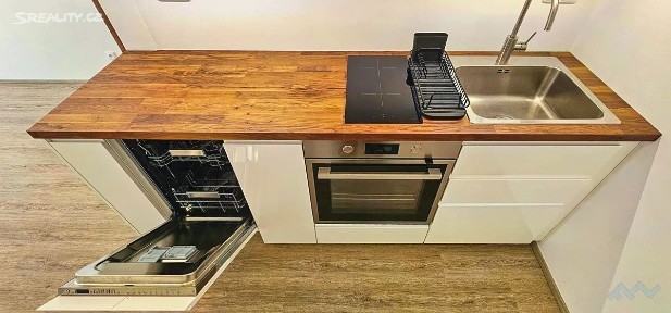 Pronájem bytu 2+kk 46 m²