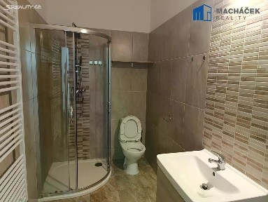 Pronájem bytu 2+1 52 m² Husova, Duchcov