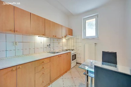 Pronájem bytu 2+1 60 m² Stratilova, Olomouc - Černovír