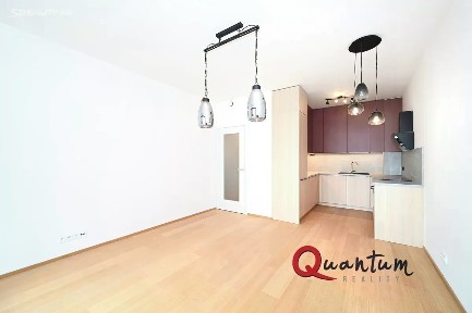 Pronájem bytu 2+kk 46 m² V Třešňovce, Praha - Hrdlořezy