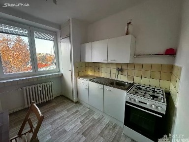 Pronájem bytu 1+1 38 m² Višňová, Praha - Krč