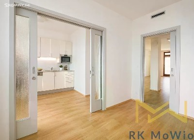 Pronájem kanceláře 168 m² Štefánikova, Praha - Smíchov